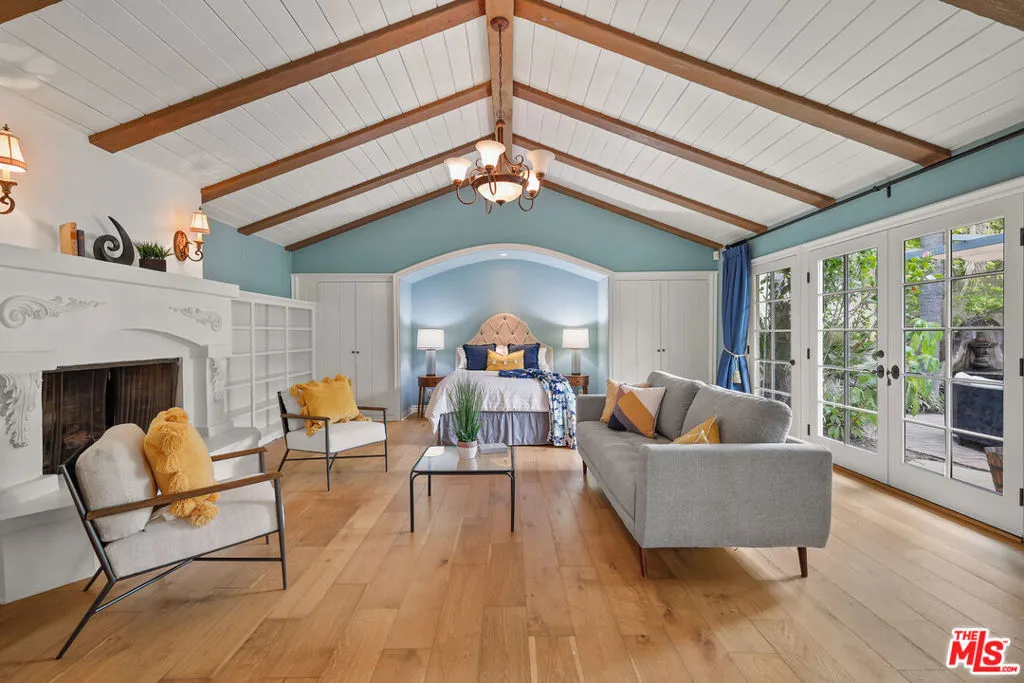 2005 Chilton Drive, Glendale, California 91201 home-pic-12